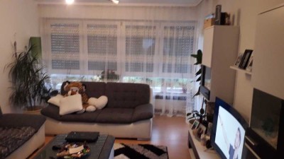 Exklusive, modernisierte 3-Zimmer-Wohnung mit Balkon und Einbauküche in Möglingen