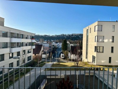 Sonnige Wohnung mit EBK und Balkon: exklusive 2-Zi-Wohn. in Tü mit einmaliger Aussicht
