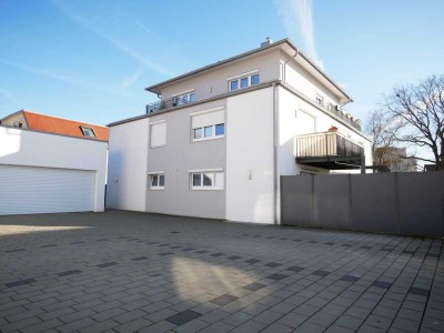 Zentral. Modern. Ländlicher Charakter - Wohnung mit Garten und Stellplatz in der Freifläche