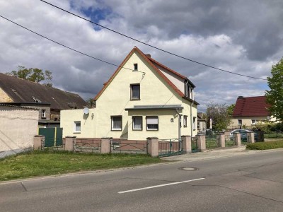 Ein Haus für Visionäre: EFH mit Garten, bereit für Ihre Ideen und Ihren Einsatz!