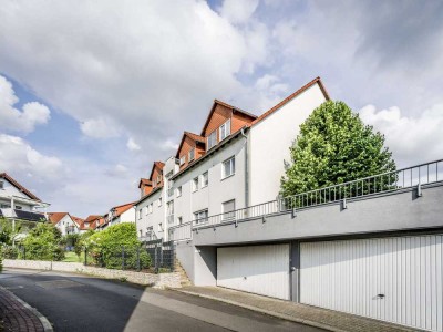 *** Charmante vermietete Maisonette-Wohnung mit Terrasse und Stellplatz (provisionsfrei) ***