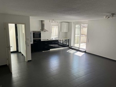 Zentrale Lage! Gehobene Einliegerwohnung