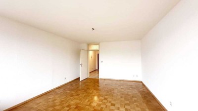 Zentrumsnahe 3 Zi.-Wohnung in Lahr mit EBK, Balkon und Stellplatz - ab sofort