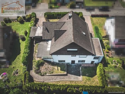 Teilweise Saniert, Ideal für Mehrgenerationenwohnen, bis zu 3 Wohneinheiten