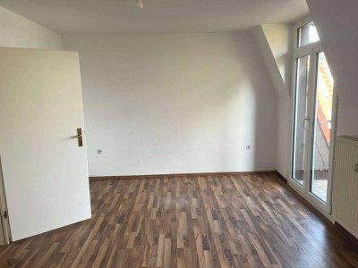 Gemütliche 2ZKB mit Balkon – frisch renoviert & bezugsbereit