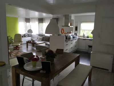 4-Zi-Whg mit großem Südbalkon in einem 3-Parteien Haus