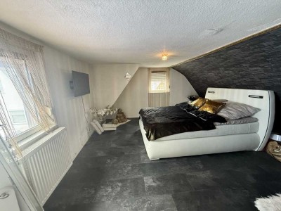 Handwerker aufgepasst! Einfamilienhaus mit cleverer Raumaufteilung