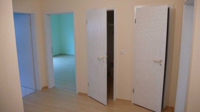 Geschmackvolle 3-Zimmer-Wohnung mit Balkon und Einbauküche in Frankfurt am Main