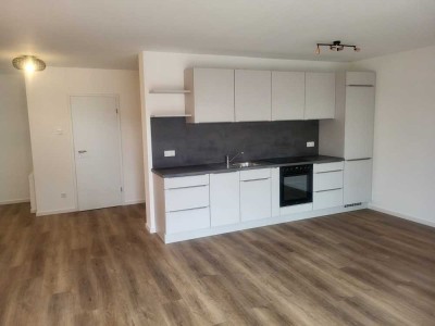 Neuwertige 3-Zimmer-Wohnung (Bj 2023) mit eigener Terrasse, 960 €  incl.  2 Stellpl., 76 m² - 3 Zi.