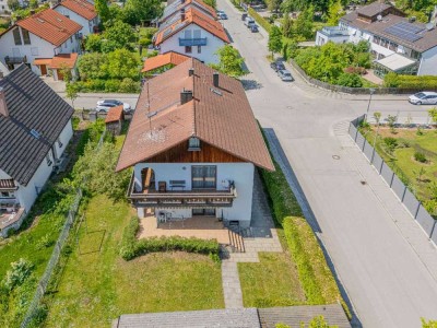 Großzügiges Zweifamilienhaus mit viel individuellem Gestaltungsspielraum