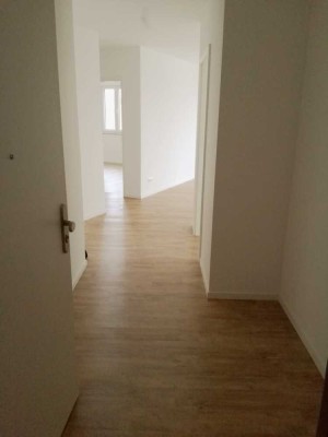 Helle großzügige 2-Raum-Wohnung mit Balkon Neubau 2017