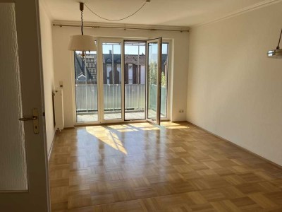 Helle 3-Zimmer-Wohnung mit Balkon im 2. OG in Neuss