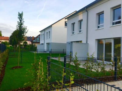 Großzügiges Neubau-Einfamilienhaus (DHH)