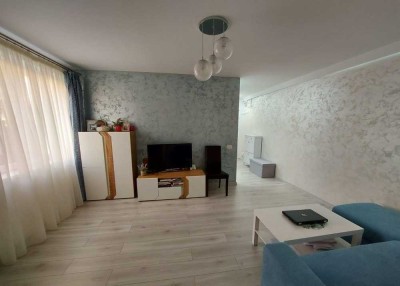 Exklusive, modernisierte 2-Raum-Wohnung mit Balkon und EBK in Frickenhausen