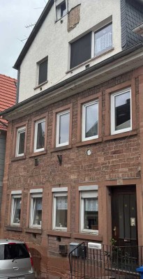 Mehrfamilienhaus mit 3 vermieteten Wohneinheiten – Denkmalgeschützt & solide Kapitalanlage