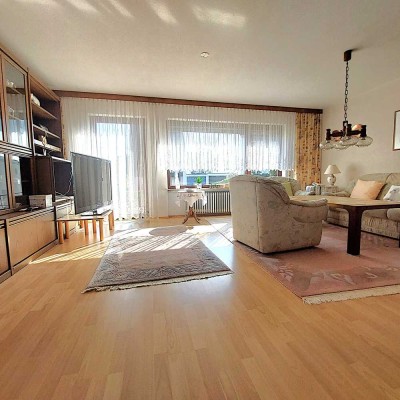 DHH Bth./Roter Hügel, 5–6 Zimmer, ca. 150 m² Wfl., Garage, Südausrichtung