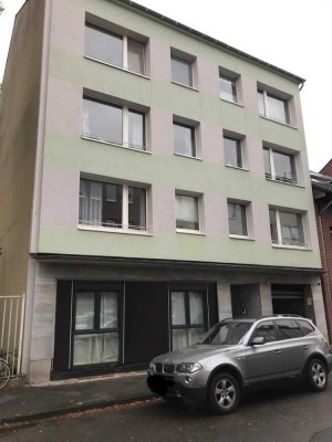 Schöne und gepflegte 3-Zimmer-Wohnung mit Balkon in Düsseldorf