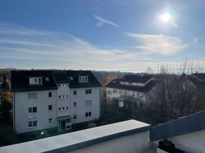 direkt vom Eigentümer - schöne Wohnung mit großer Dachterrasse