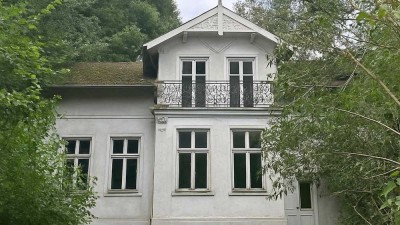 Rohdiamant von Jenisch – Grundstück mit historischem Charme und Neubaupotenzial