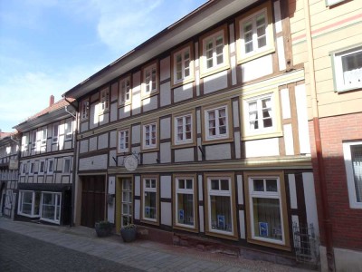 Investitionsmöglichkeit in Alfeld - Mehrfamilienhaus mit Geschichte und Potenzial