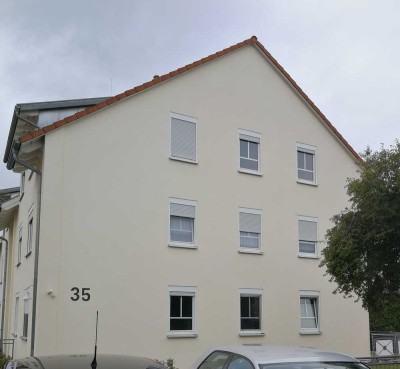 Gepflegte 5-Zimmer-Maisonette-Wohnung mit Balkon und Einbauküche in Schliengen