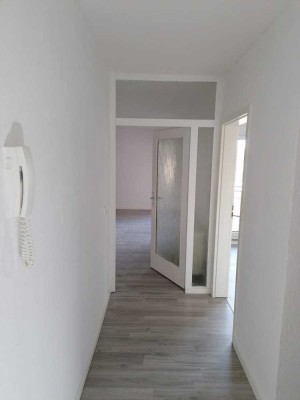 4 Zimmer Wohnung mit 2 Balkonen ab sofort vermietbar