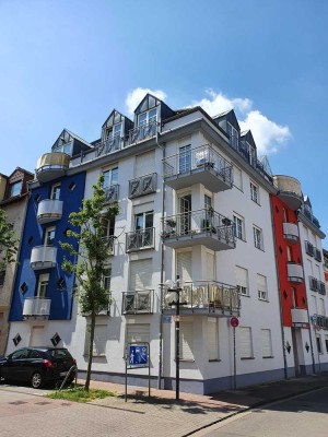 Modernisierte 1-Zimmer-Wohnung mit Balkon und EBK in Kaiserslautern