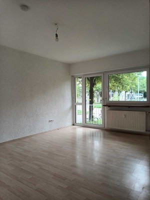 unmittelbare Lage zum Westpark * 2 Zi. * Hochparterre * 60 m² * verkehrsgünstig gelegen