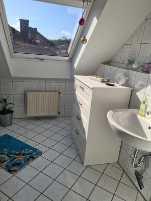 Ansprechende und gepflegte 3-Raum-DG-Wohnung mit Balkon in Langerwehe