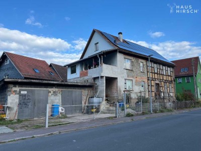 Einfamilienhaus mit idyllischer Scheune und geräumiger Doppelgarage in schönem Ambiente