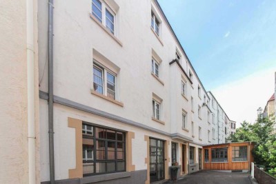 Stilvolles 1,5 - Zimmer-Loft in begehrter Lage: Wohnen im Herzen von Stuttgart-Ost