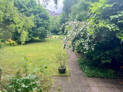 Ruhig gelegene 3-Zimmer-Wohnung (75 m²) mit Garten im beliebten Agnesviertel