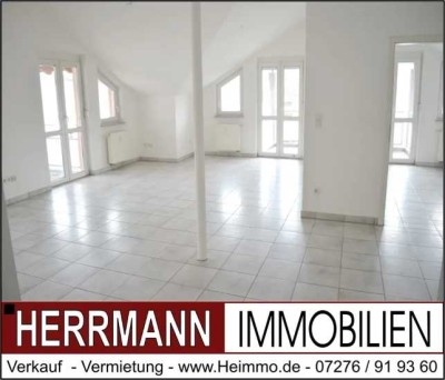 ++ Gemütliche Wohnung mit 2 Sonnenbalkonen, Einbauküche, Aufzug und TG-Stellplatz