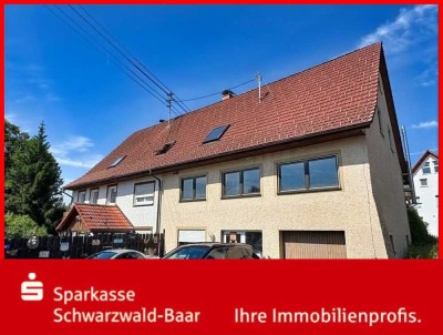 Doppelhaushälfte mit 2 Garagen