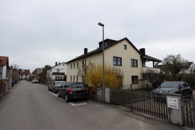 Traumhafte Maisonette-Wohnung mit Garten, Balkon und Doppelhaushälften-Charakter