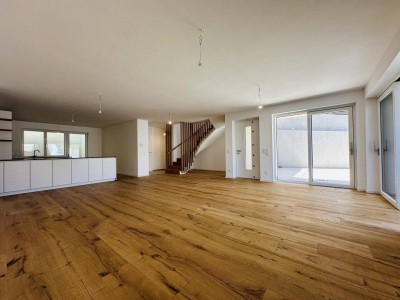 Moderne Provisionsfreie Häuser und Wohnungen mit großzügigen Terrassen, hochwertiger Ausstattung und Stellplätzen