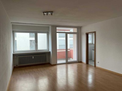 Großzügige 1-Zimmer-Wohnung mit Balkon in Frankfurt Niederrad