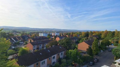 Helle, gut geschnittene 2-Zimmer-Wohnung in Geismar mit Balkon und traumhaftem Blick