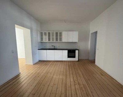Stilvoll sanierte Altbauwohnung im Herzen von Poppelsdorf! Provisionsfrei