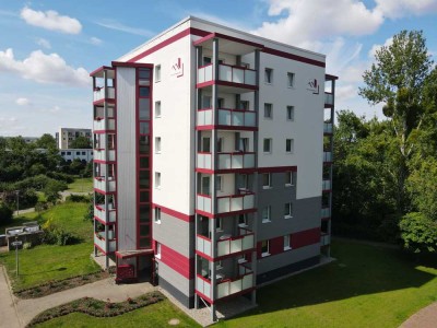 Hochwertig sanierte 1-Raumwohnung mit großem Balkon in Olvenstedt!