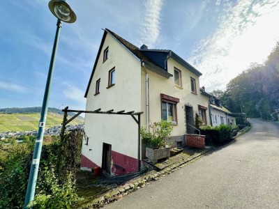 Kröv-Kövenig | Einfamilienhaus | große Halle | ca. 140 m² Wfl | ca. 604 m² Gfl