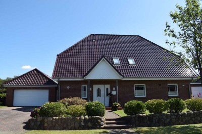 Einfamilienhaus mit Einliegerwohnung in Husum zu verkaufen. NEUER PREIS!!!