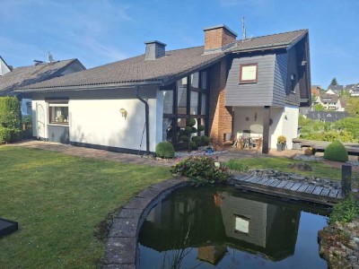 / Doppeltes Glück in Attendorn! Schönes Zweifamilienhaus!