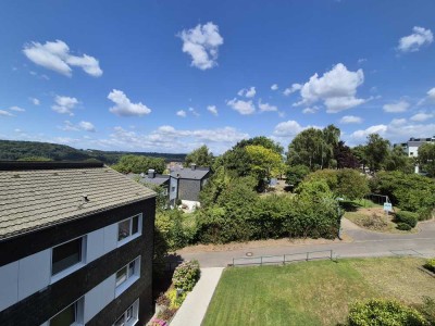 Helle 4,5 - Zimmer-Wohnung mit Balkon, TG-Stellplatz & TOP-Lage in Essen-Werden