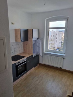 Helle 1-Raumwohnung mit Einbauküche