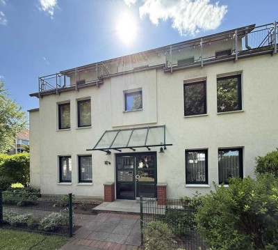 Sehr gepflegte 3-Zi.-EG-Wohnung mit Terrasse u. Gartenzugang in ruhiger u. zentraler Lage in Stöcken