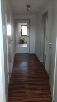 Single-2-Zimmer-DG-Wohnung mit EBK und Bad in Johannesberg