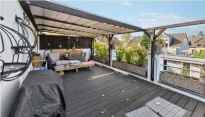 Stilvolle, sanierte 2-Zimmer-Wohnung mit gehobener Innenausstattung mit Terrasse in Düsseldorf