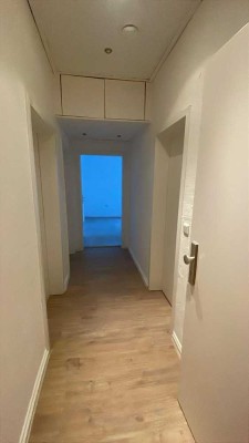 Helle 2-Zimmer-Dachgeschoss- Wohnung zu vermieten