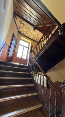 Komplett saniertes Mehrfamilienhaus mit wunderschönen Malereien